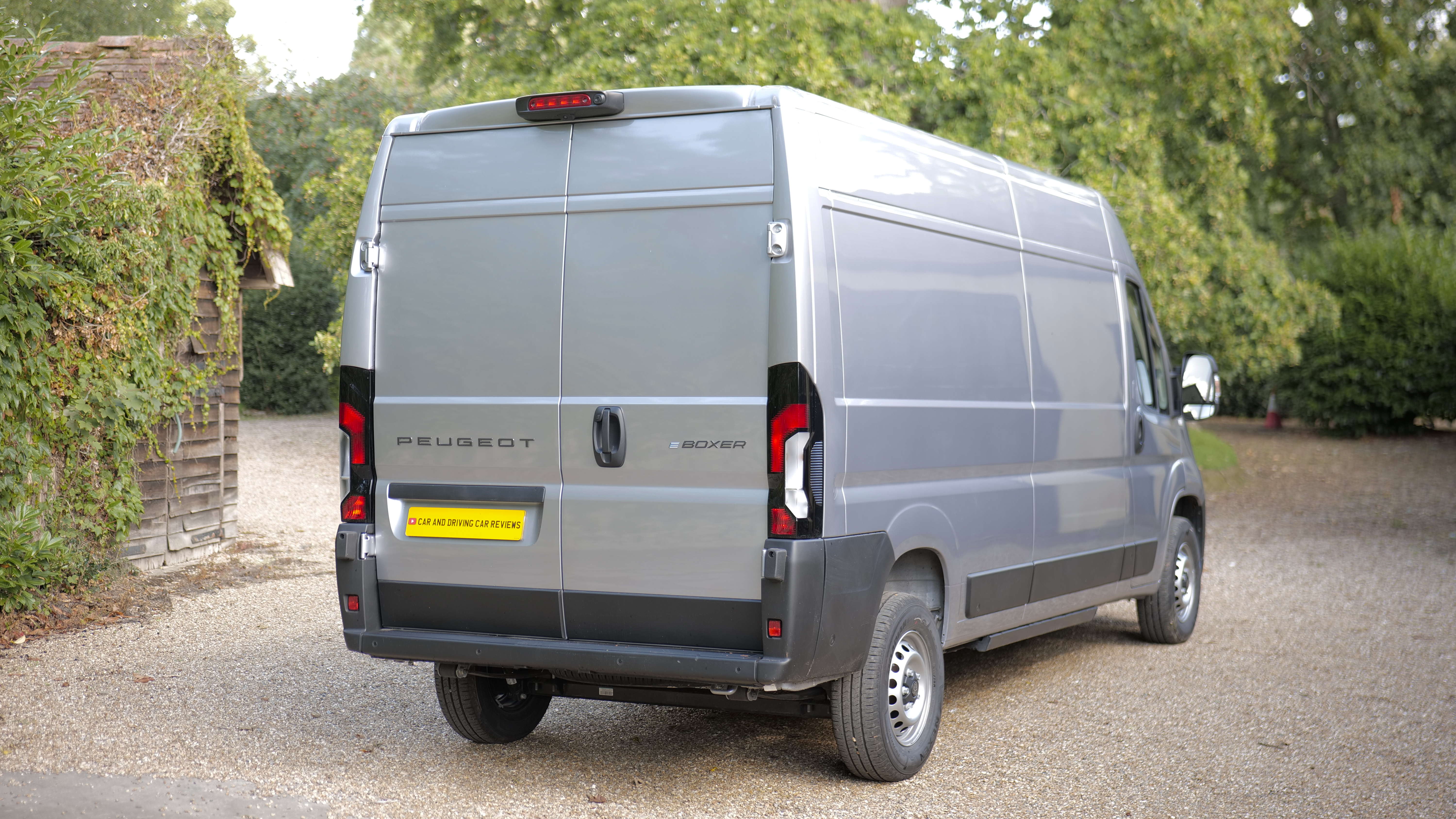 PEUGEOT BOXER 335 L3 DIESEL 2.2 BlueHDi 140 Platform Cab Professional
